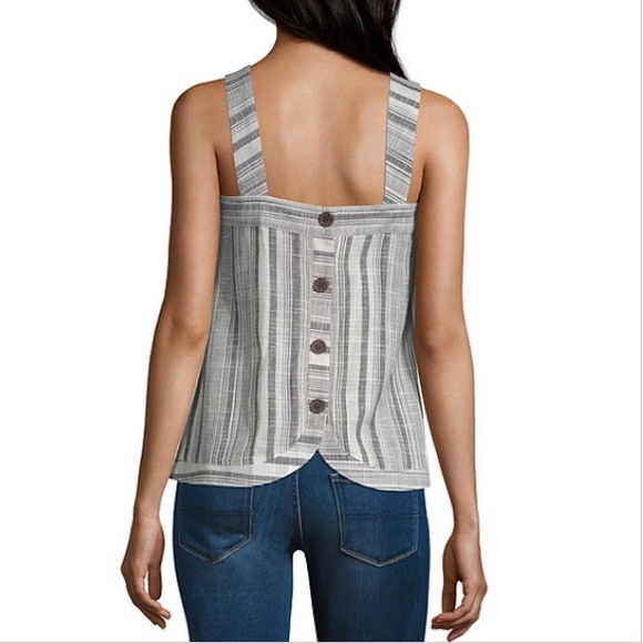 a.n.a Tops - 5/$25 a.n.a Womens Square Neck Sleeveless Tank Top